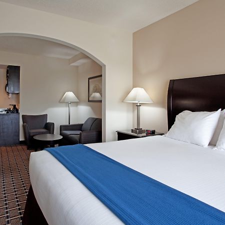 Holiday Inn Express Hotel & Suites Hope Mills-Fayetteville Airport By Ihg Habitación foto
